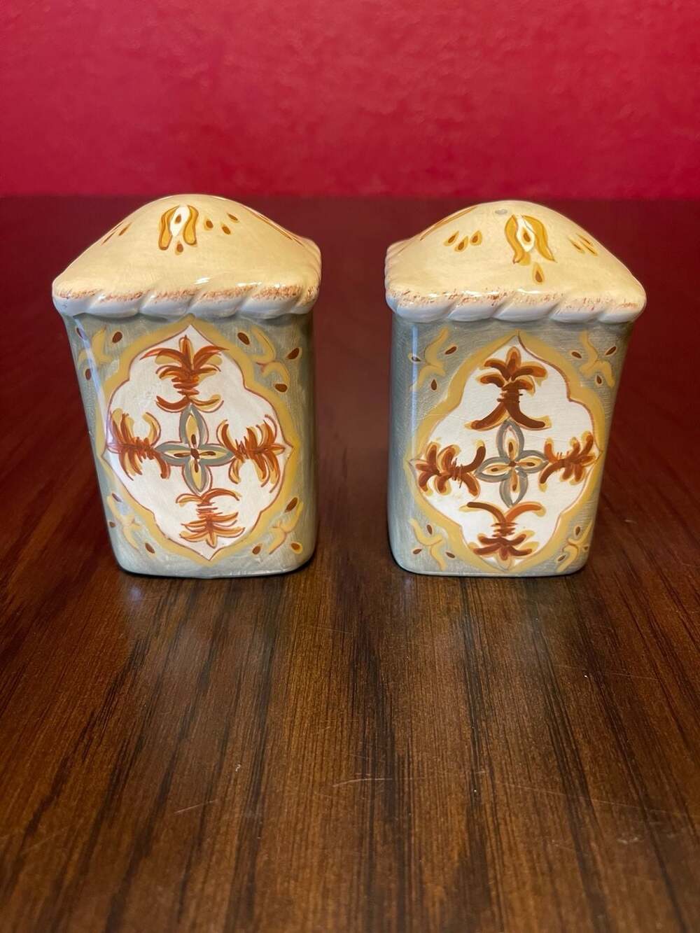 Artimino Tuscan Countryside Sienna Salt & Pepper Shaker Set